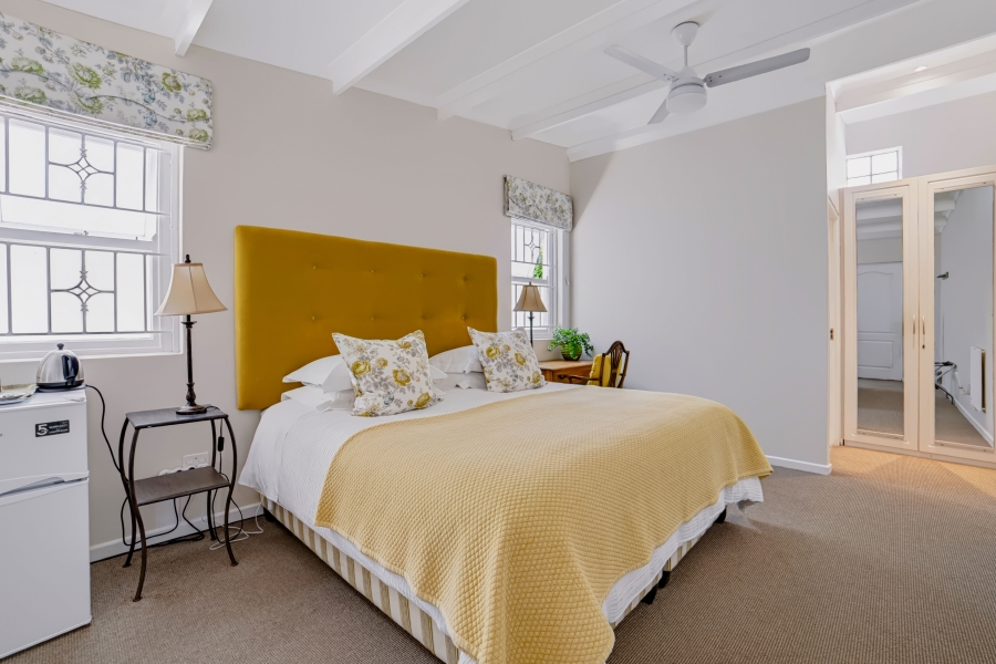 8 Bedroom Property for Sale in Claremont Western Cape